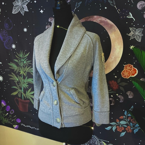 A&F Sweater ❤️ - Picture 2 of 8